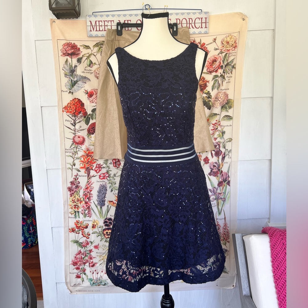 Speechless size 9 sequined lace navy blue mini dress with sheer waist lined.